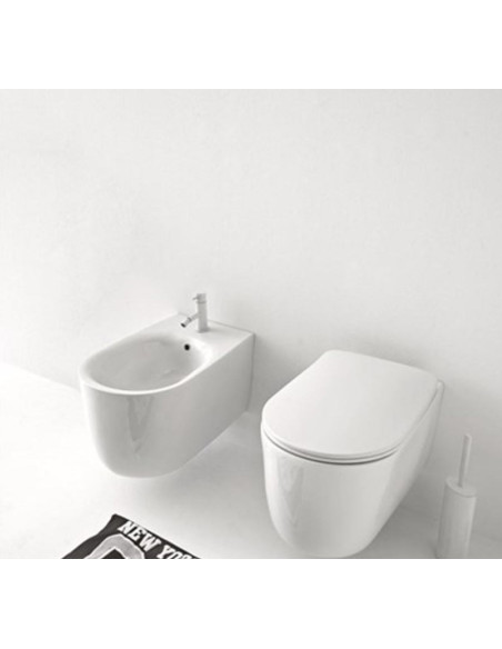 Sanitari sospesi Cielo Cubika vaso bidet e coprivaso rallentato