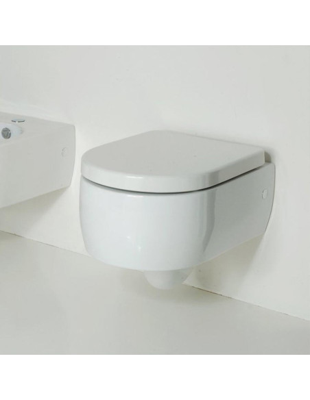 Kerasan Flo 50 wall hung toilet with seat | Quaranta Ceramiche
