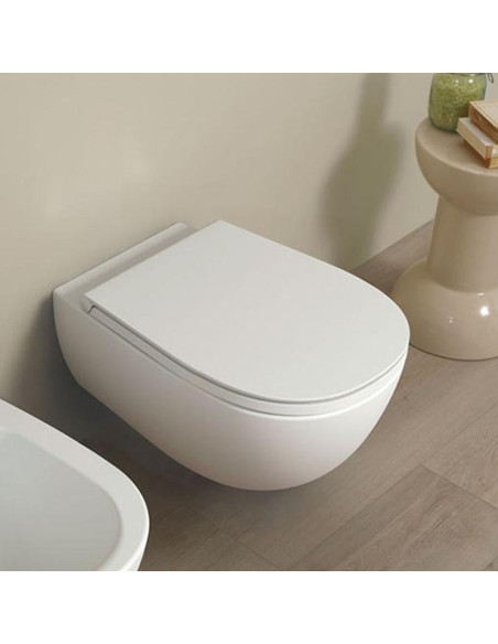 Flaminia Io 2.0 wall hung Goclean toilet and seat | Quaranta Ceramiche