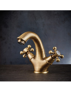 Bugnatese Lady Single hole basin mixer without waste