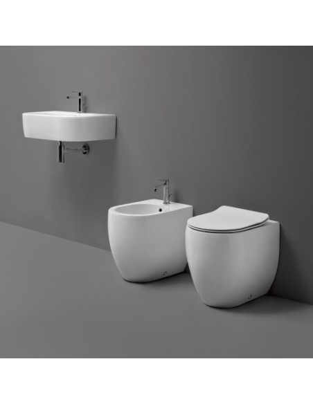 Kerasan Flo 53 Norim back-to-wall toilet, bidet, slim soft-closing toilet seat